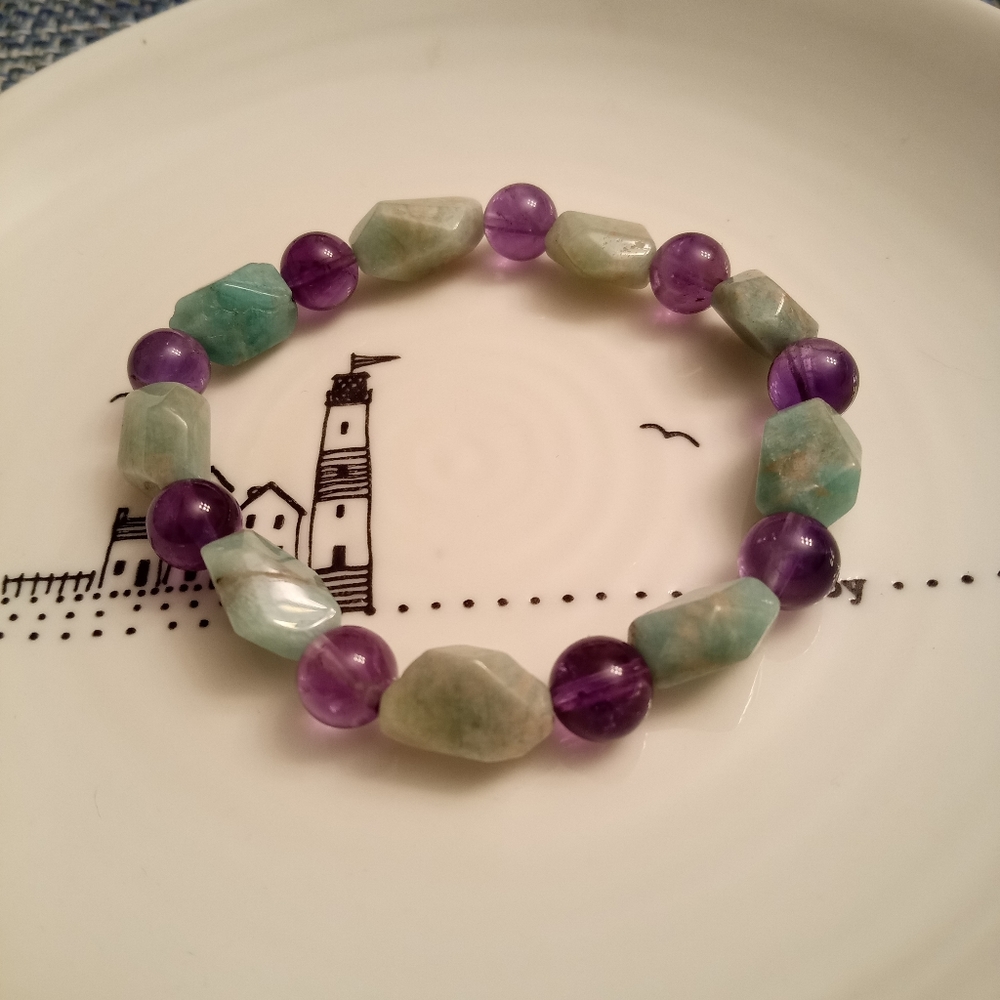 Natural Amethyst and Amazonite Beaded Bracelet - Picture 5 of 5